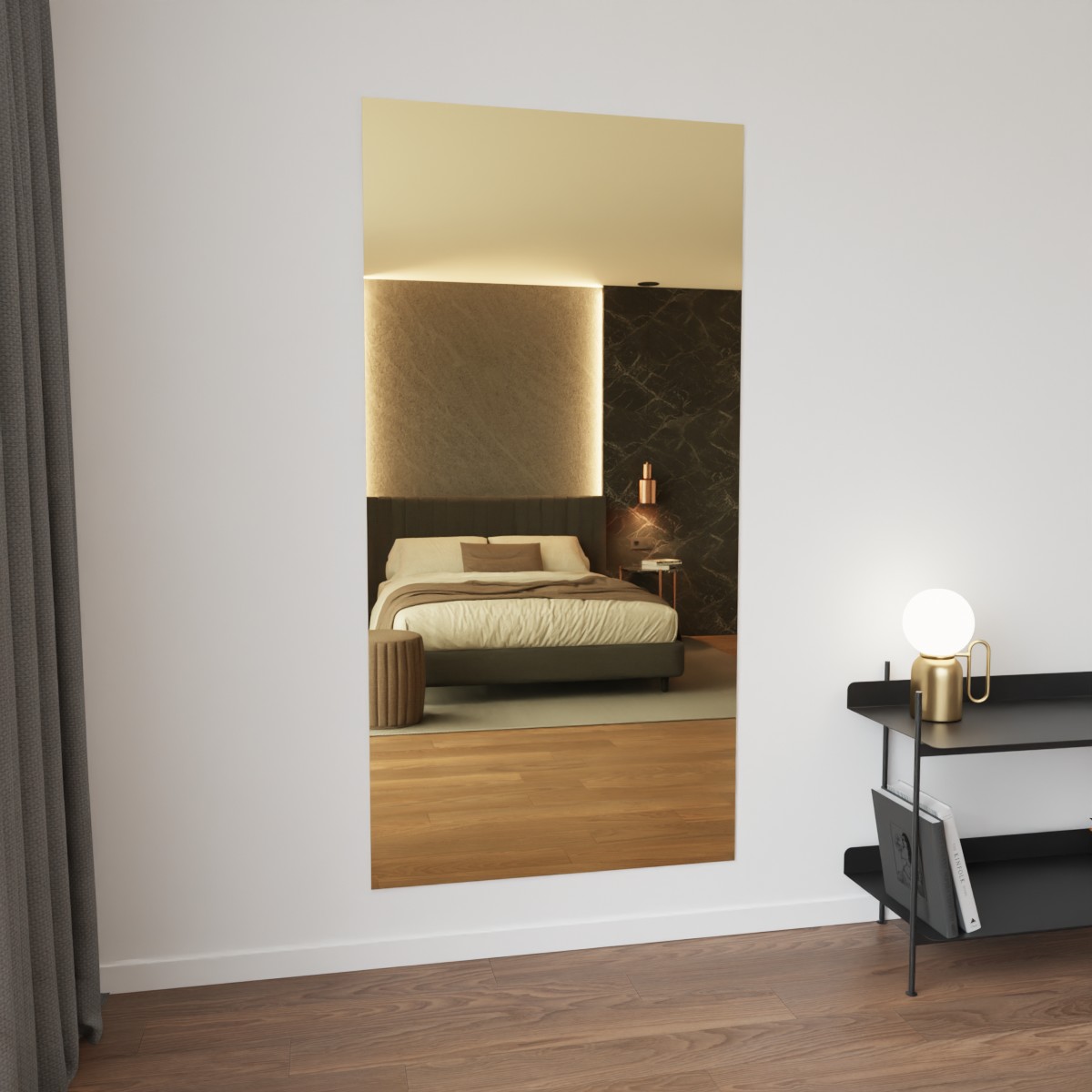 Gouden spiegel aan de muur in stijlvolle slaapkamer
