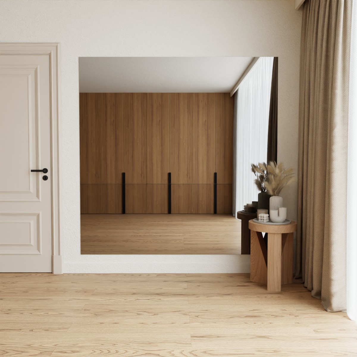 Grijs gekleurde spiegel zonder lijst aan de muur in modern interieur