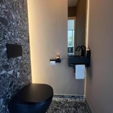 Gekleurde toiletspiegel